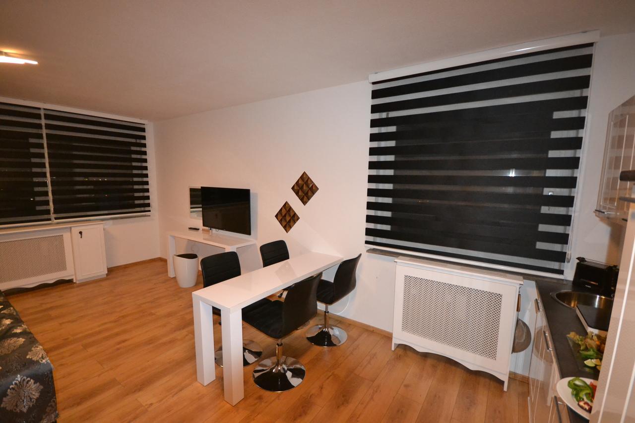 Madame Tower Daire Köln Dış mekan fotoğraf